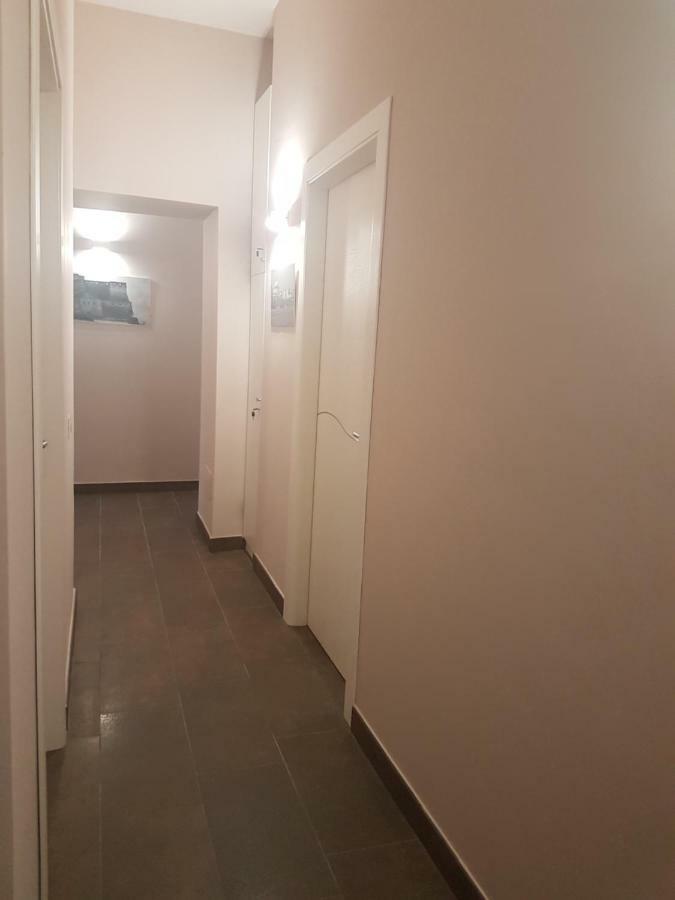 Bed and Breakfast Gradoni Di Chiaia Twenty Three Neapel Exterior foto
