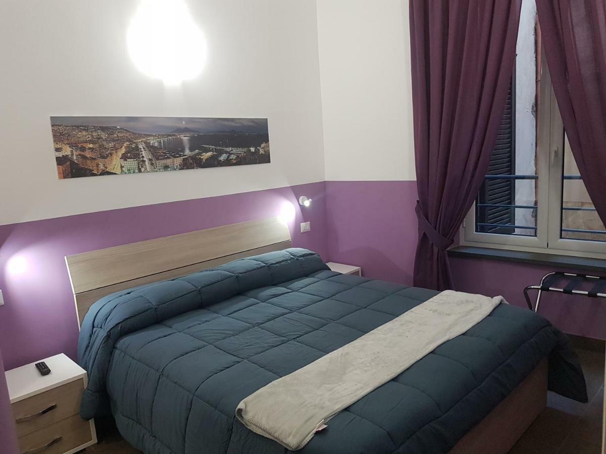 Bed and Breakfast Gradoni Di Chiaia Twenty Three Neapel Exterior foto