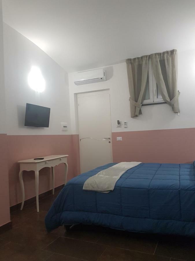 Bed and Breakfast Gradoni Di Chiaia Twenty Three Neapel Exterior foto