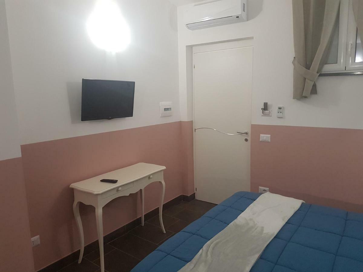 Bed and Breakfast Gradoni Di Chiaia Twenty Three Neapel Exterior foto