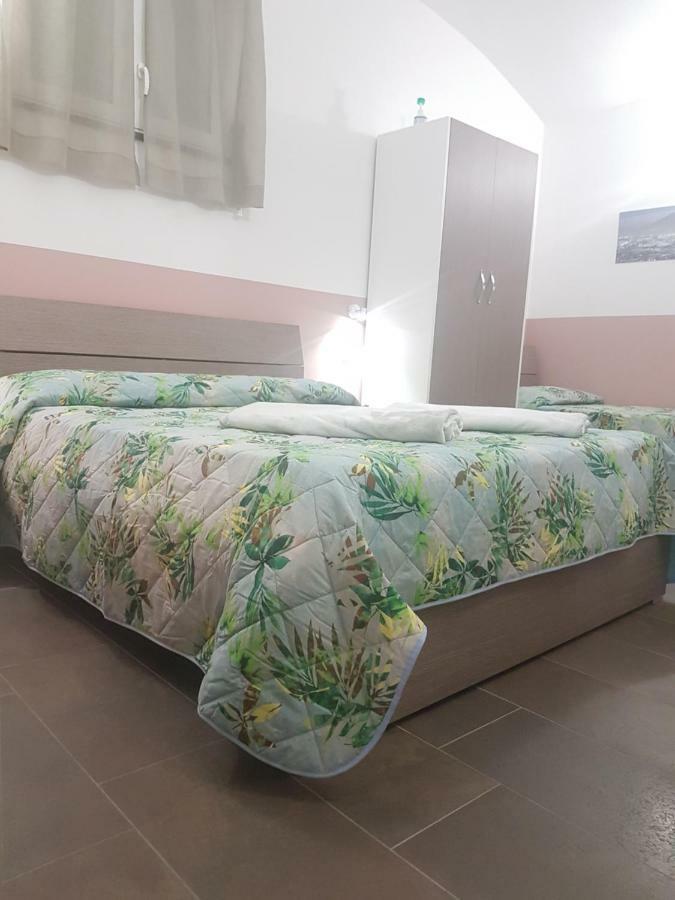 Bed and Breakfast Gradoni Di Chiaia Twenty Three Neapel Exterior foto