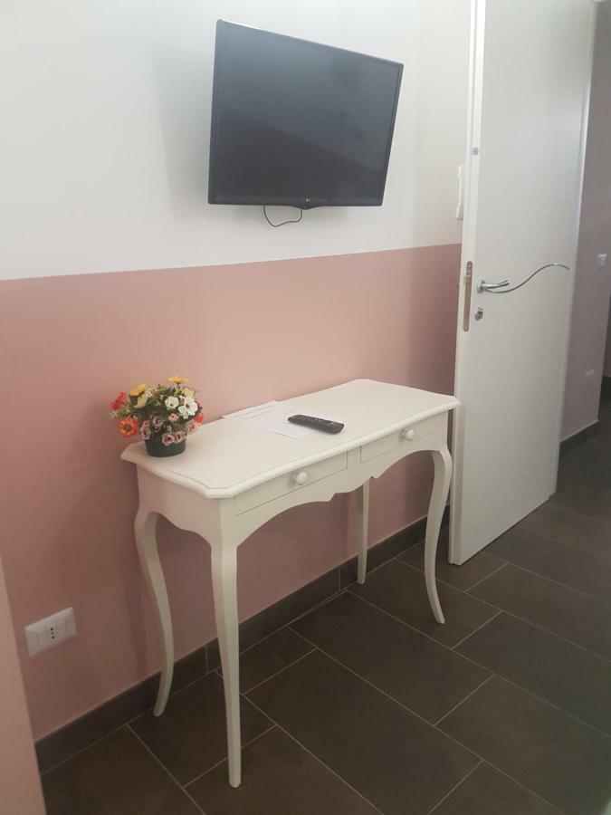 Bed and Breakfast Gradoni Di Chiaia Twenty Three Neapel Exterior foto