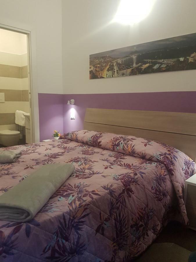 Bed and Breakfast Gradoni Di Chiaia Twenty Three Neapel Exterior foto
