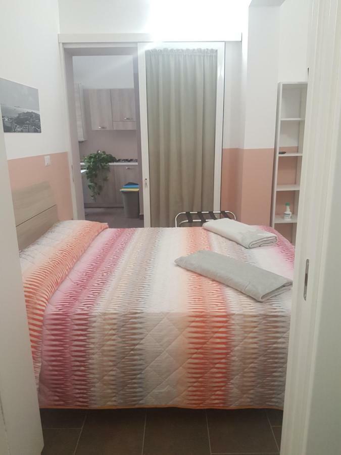 Bed and Breakfast Gradoni Di Chiaia Twenty Three Neapel Exterior foto